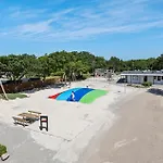 Ferienhaus 4 Bedroom In Tarm