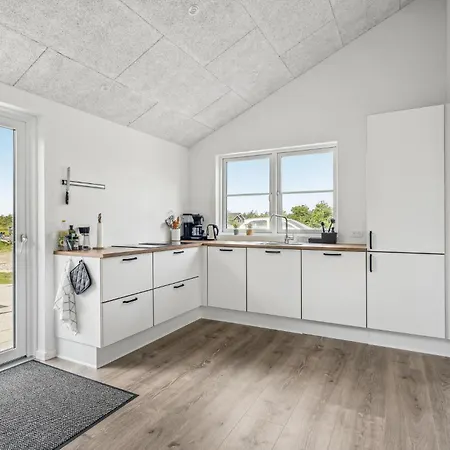 4 Bedroom In Holiday home *