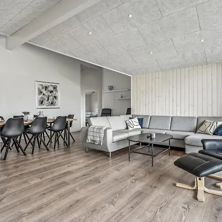4 Bedroom In * Tarm