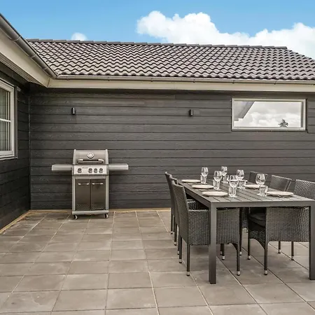 4 Bedroom In