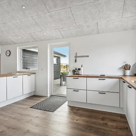 4 Bedroom In Feriehus Tarm