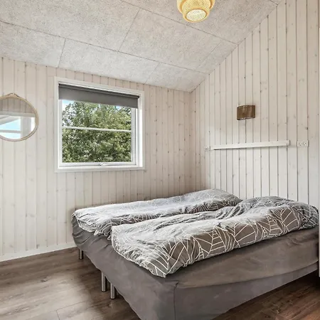 4 Bedroom In Holiday home *